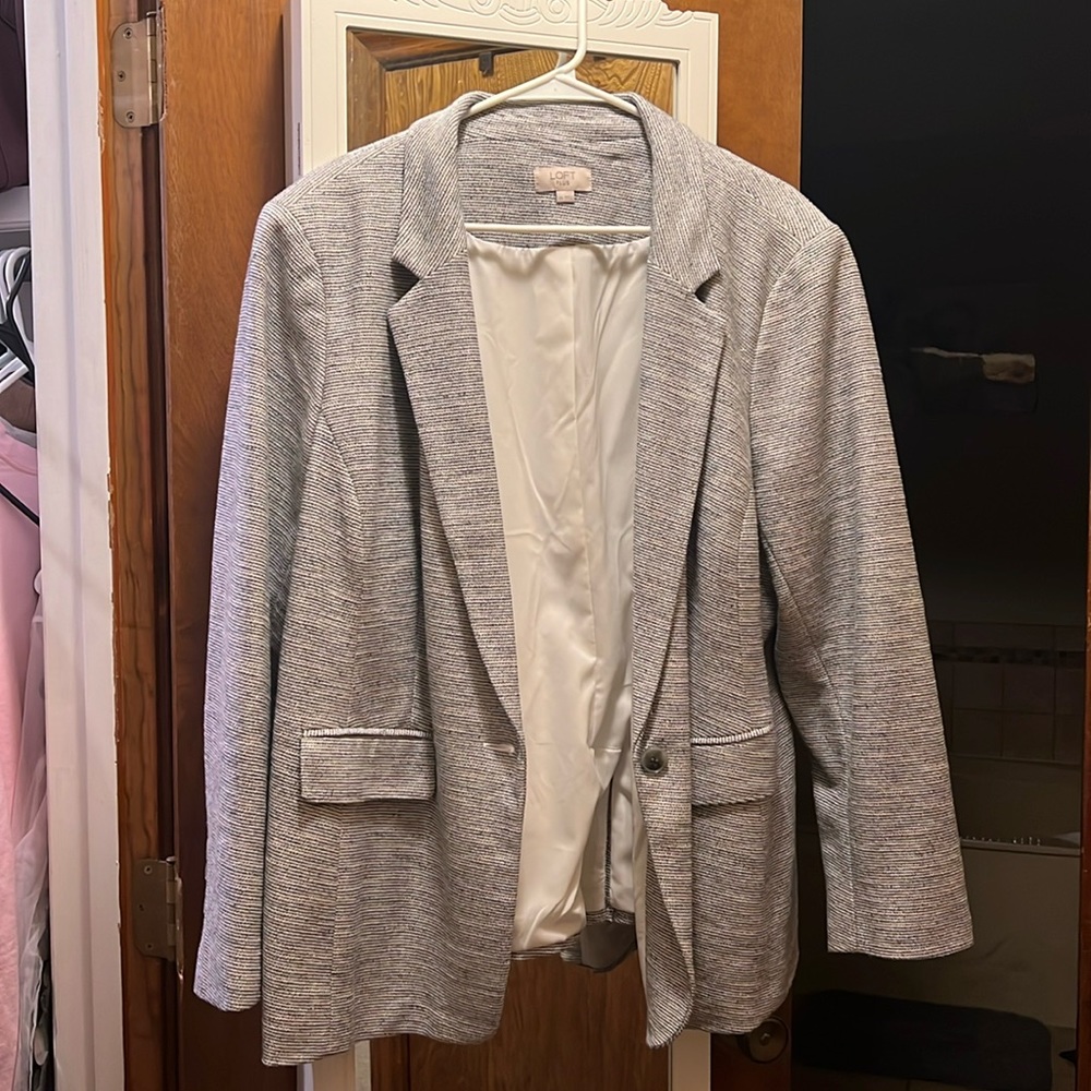 Blue and white cotton poly blend blazer. Never worn. LOFT Plus size 20.